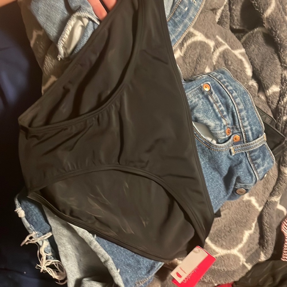 Black swim bottoms